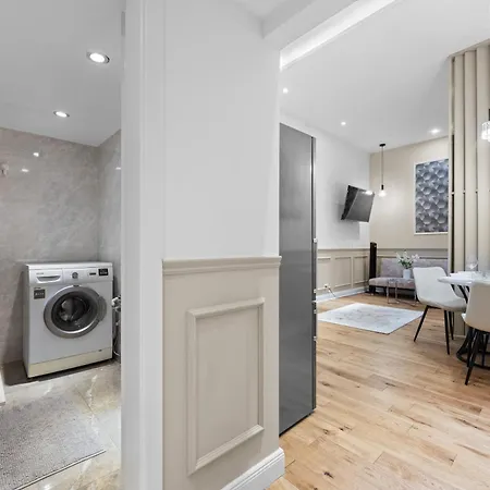 Modernes Mit Schlafebene Nahe Ku Damm Apartman *