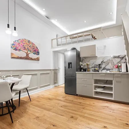 Modernes Mit Schlafebene Nahe Ku Damm Apartman Berlin