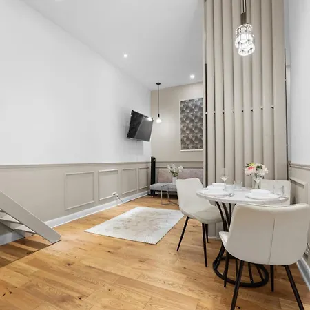 Appartement Modernes Mit Schlafebene Nahe Ku Damm