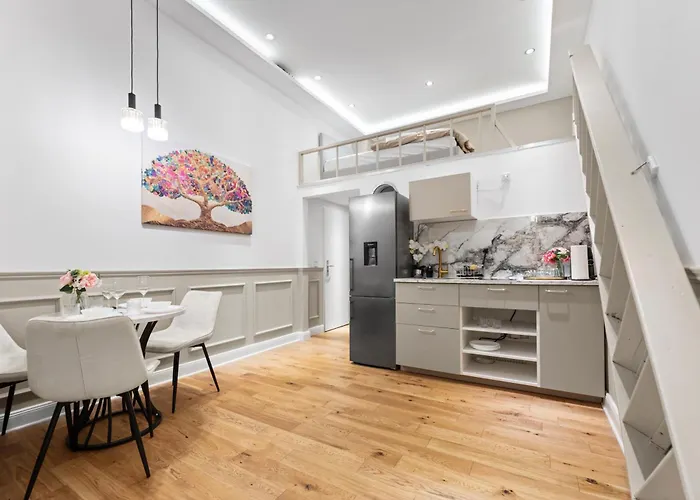 Modernes Mit Schlafebene Nahe Ku Damm Apartment Berlin