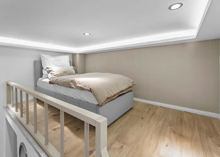 Modernes Mit Schlafebene Nahe Ku Damm Apartman
