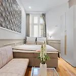 Modernes Mit Schlafebene Nahe Ku Damm Apartman Berlin